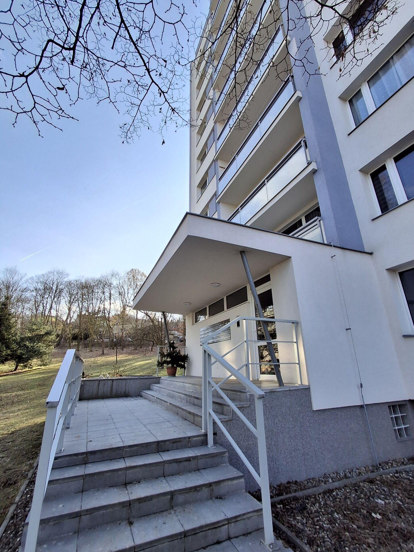 Teplice Pronájem zrekonstruovaného bytu 3+kk s balkonem