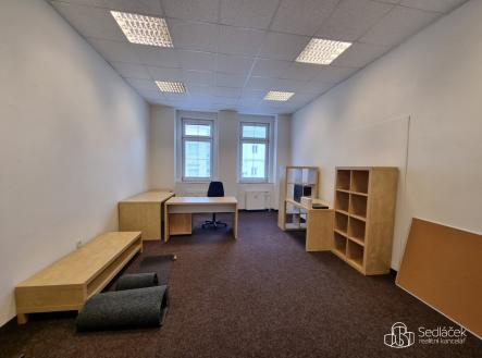 Pronájem - kanceláře, 28 m²