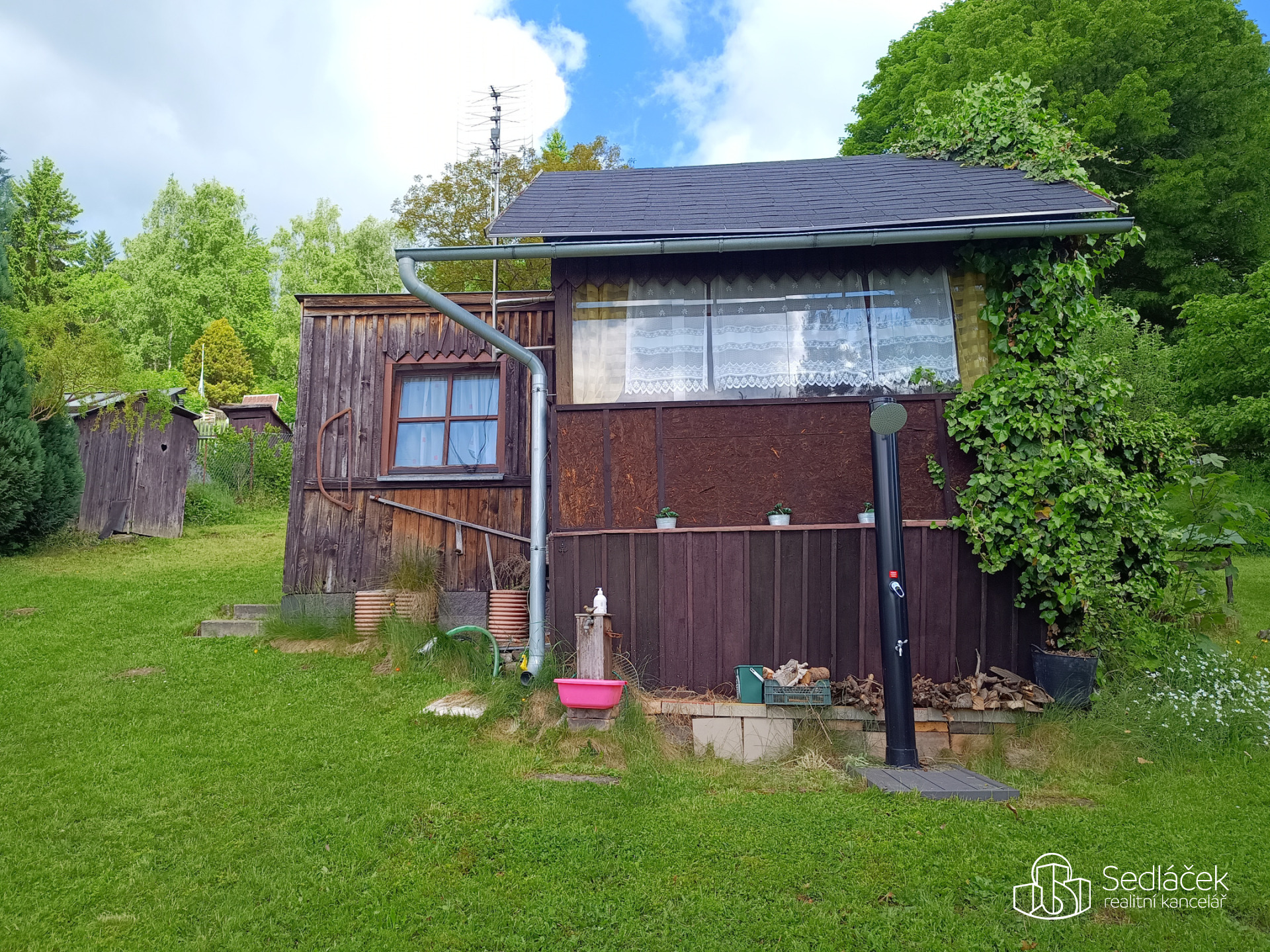 Chata s pozemkem v Oloví