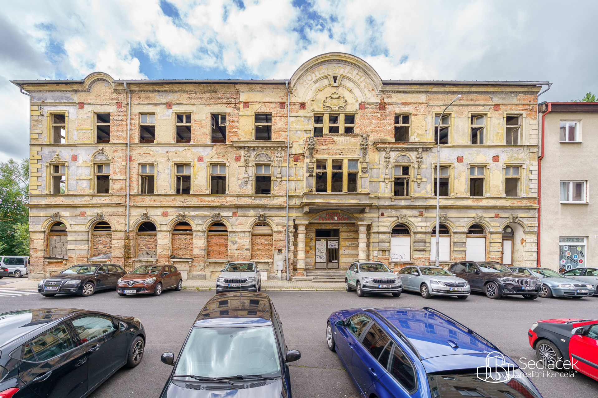 Prodej budovy bývalého hotelu „Český dům“, Sokolov