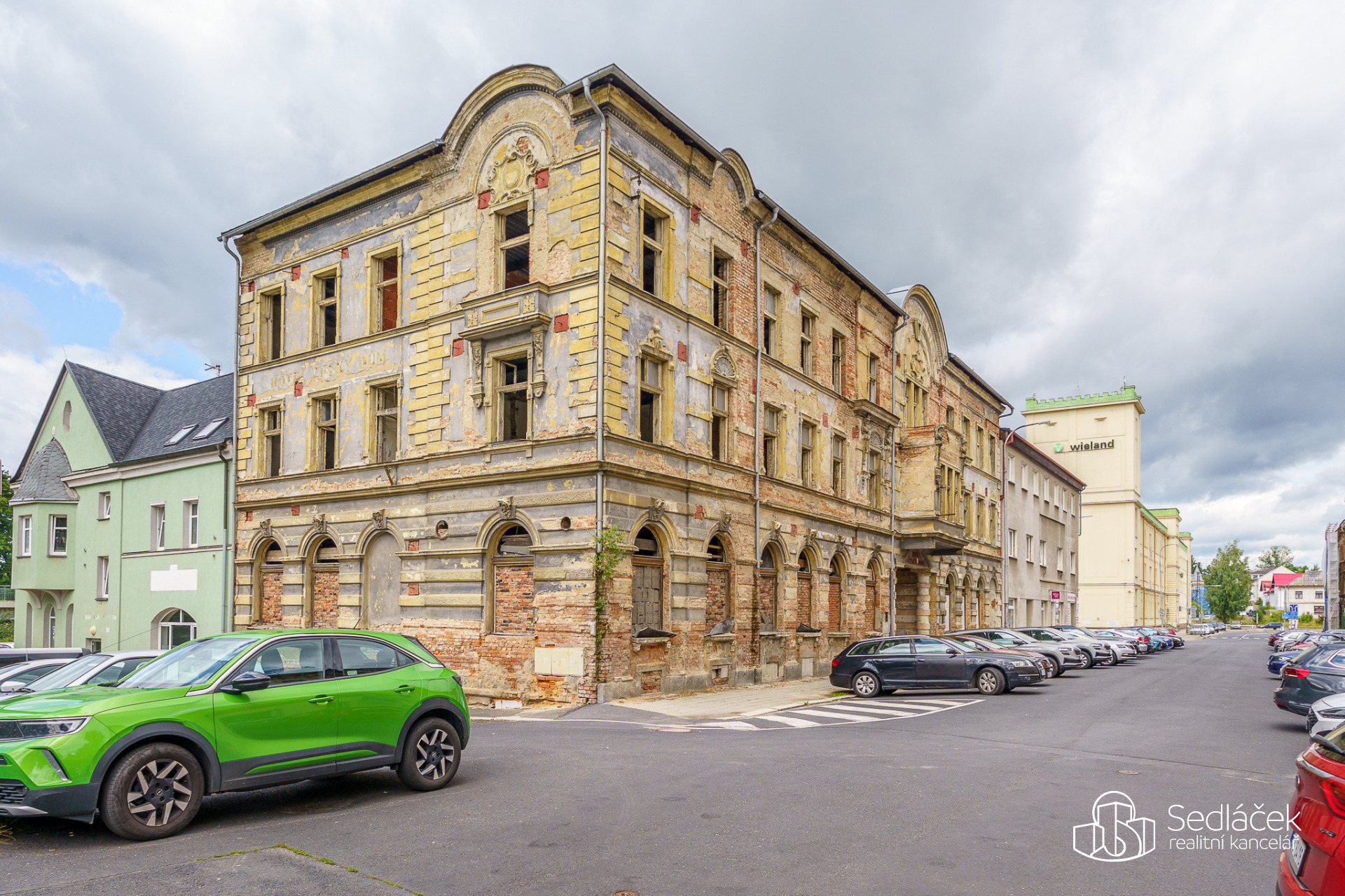 Prodej budovy bývalého hotelu „Český dům“, Sokolov