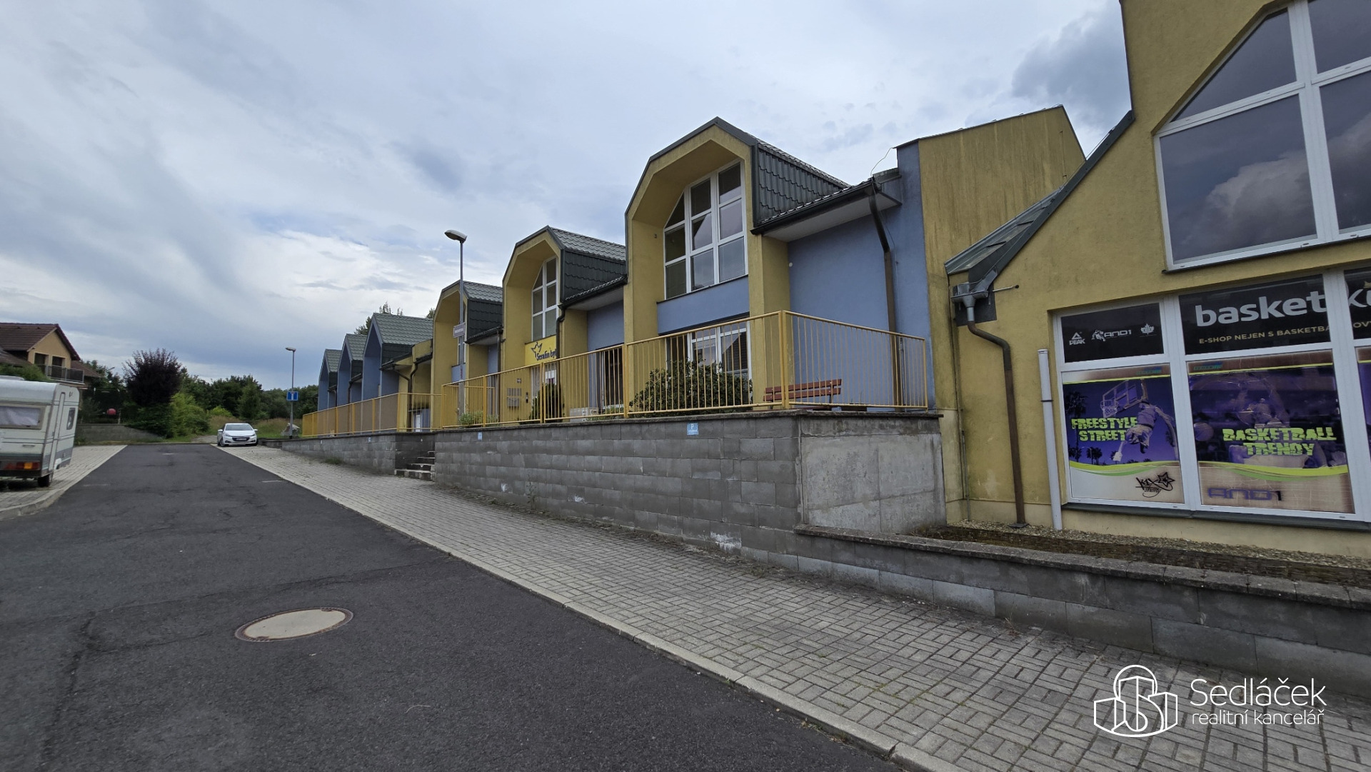 Pronájem výrobních a skladových prostor 876m2 – Sokolov, u. Trocnovská