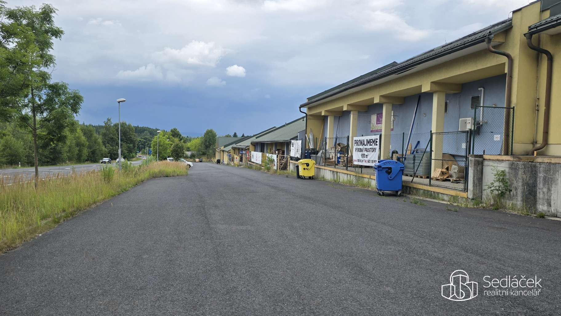 Pronájem výrobních a skladových prostor 876m2 – Sokolov, u. Trocnovská
