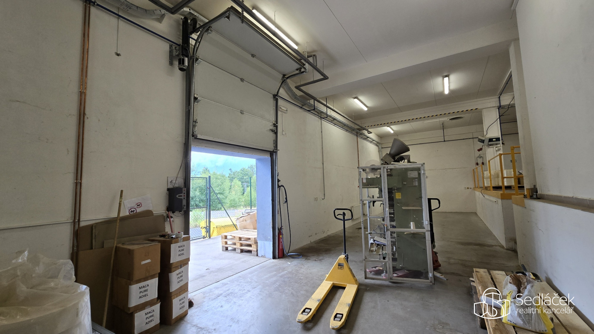 Variabilní skladové a výrobní prostory 876 m², Sokolov 