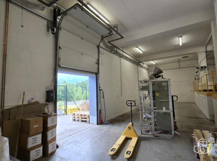 Pronájem skladu, 876 m²
