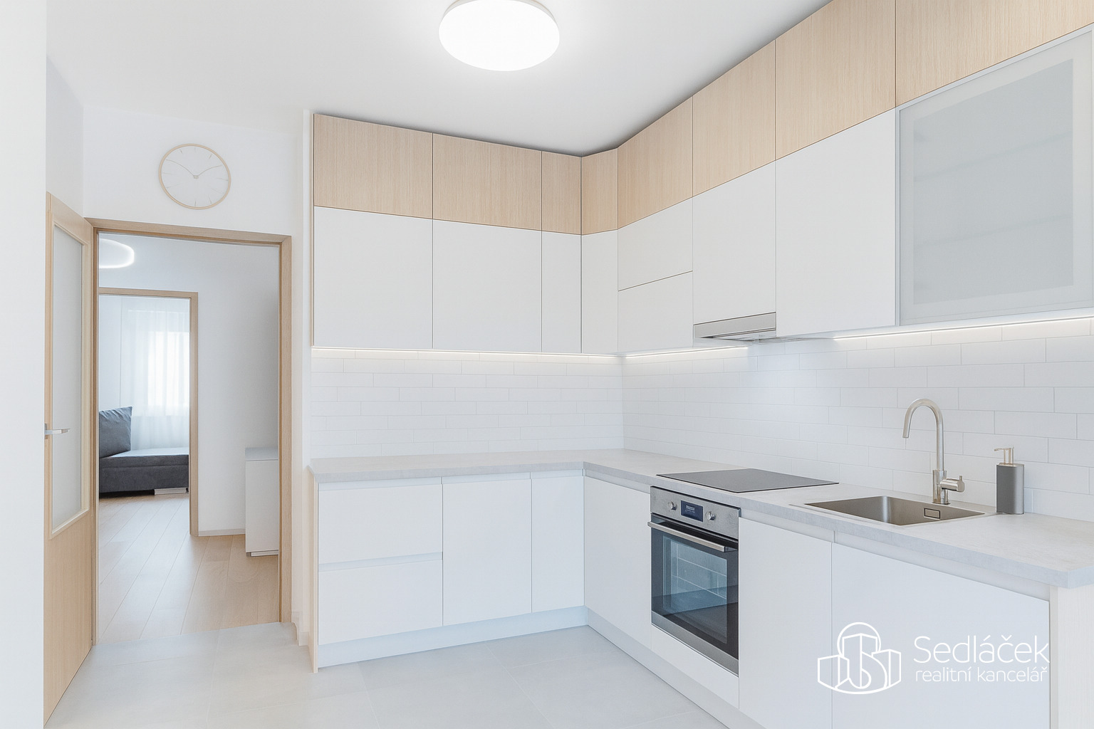 Prodej bytu 2+1 s garáží, Praha 5 – Smíchov