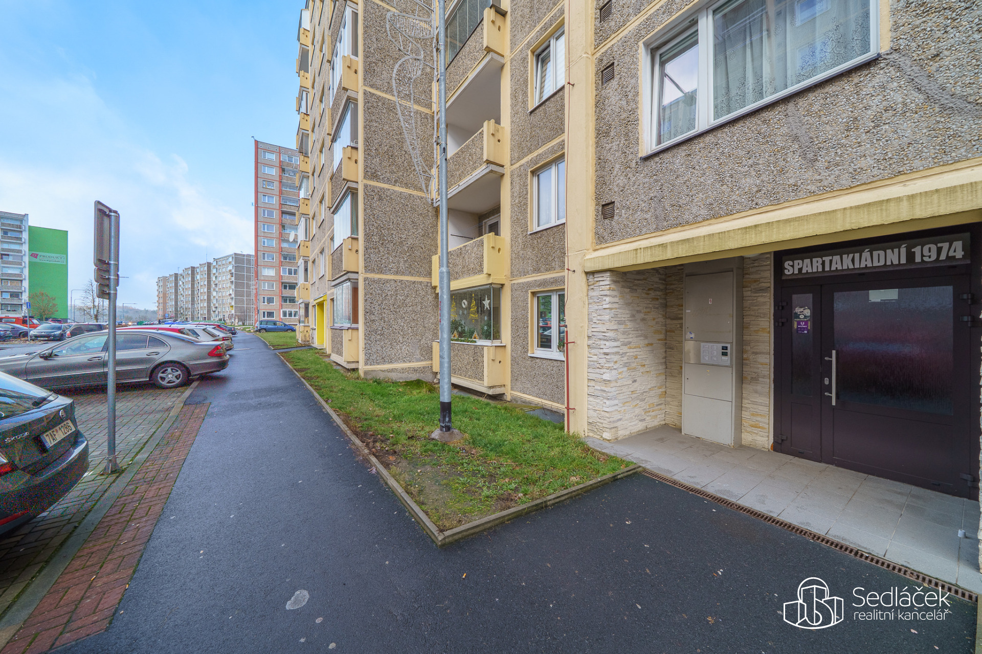 Byt 3+1 s balkonem, v Sokolově, Spartakiádní ul.