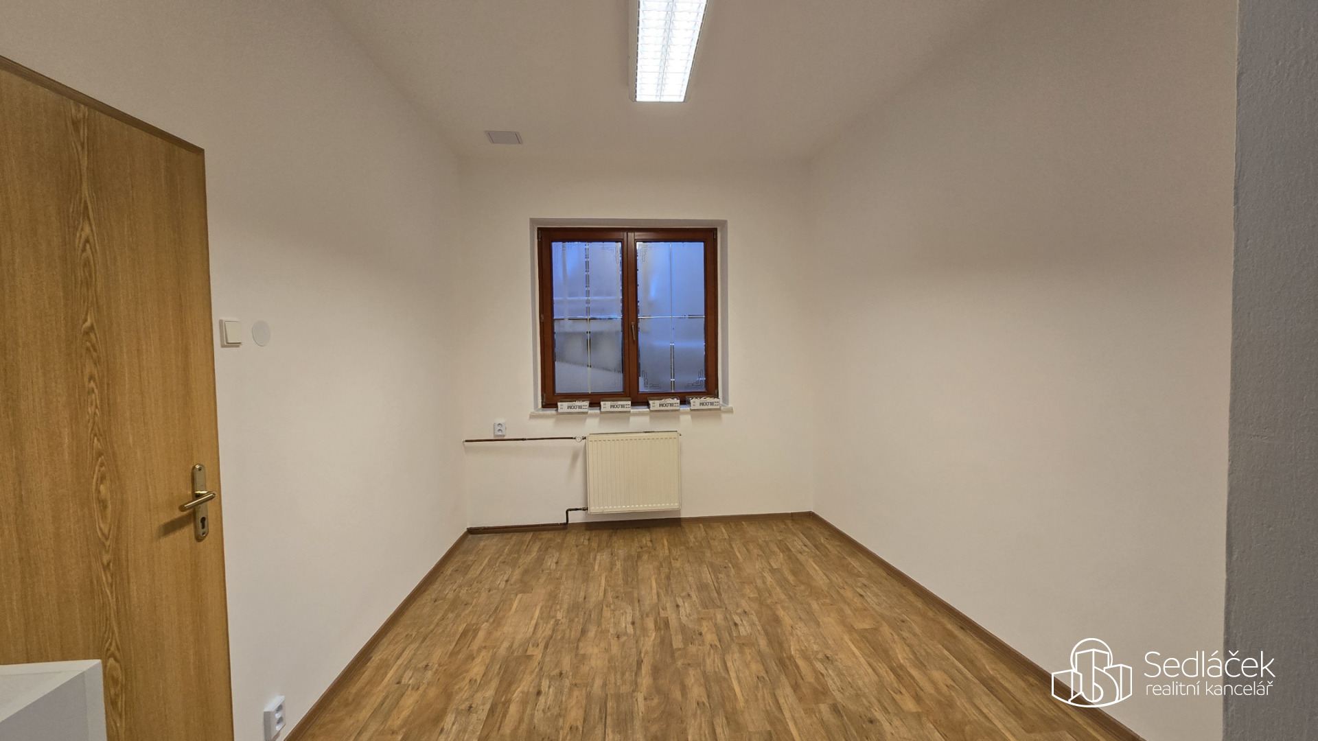 Komerční prostor k pronájmu v samém centru Sokolova!