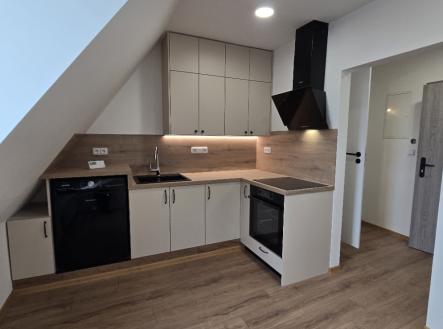 Pronájem bytu, 1+kk, 32 m²