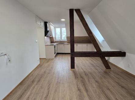 Pronájem bytu, 1+kk, 36 m²