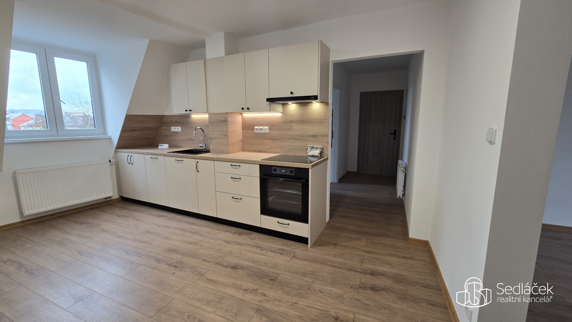 Nový nájemní byt 1+1 (52m2) v centru Sokolova 