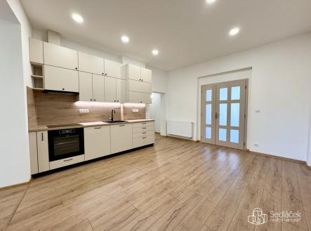 Pronájem bytu, 4+kk, 78 m²