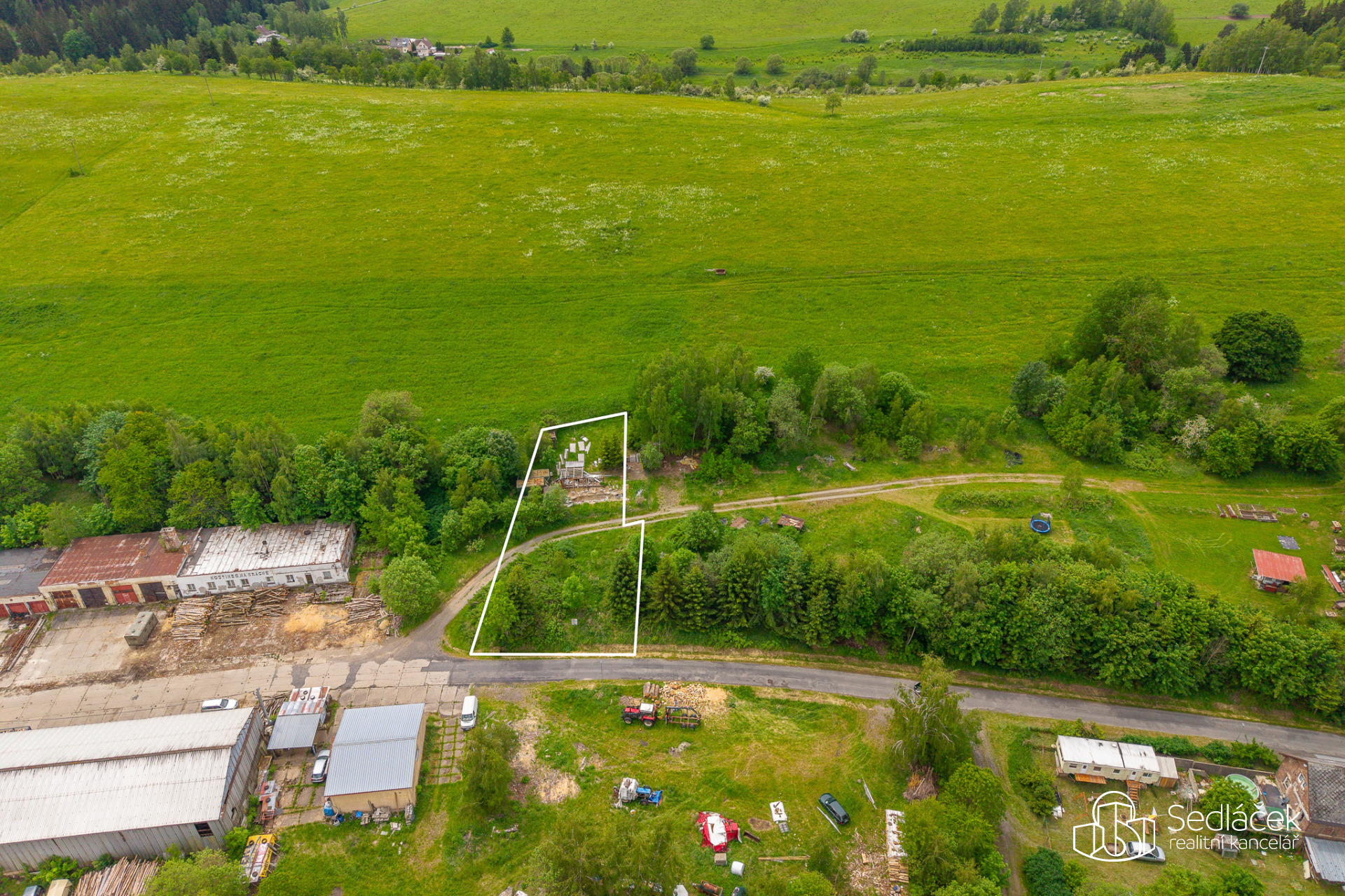 Pozemek 990 m² určený k bydlení,  Krásná u Kraslic