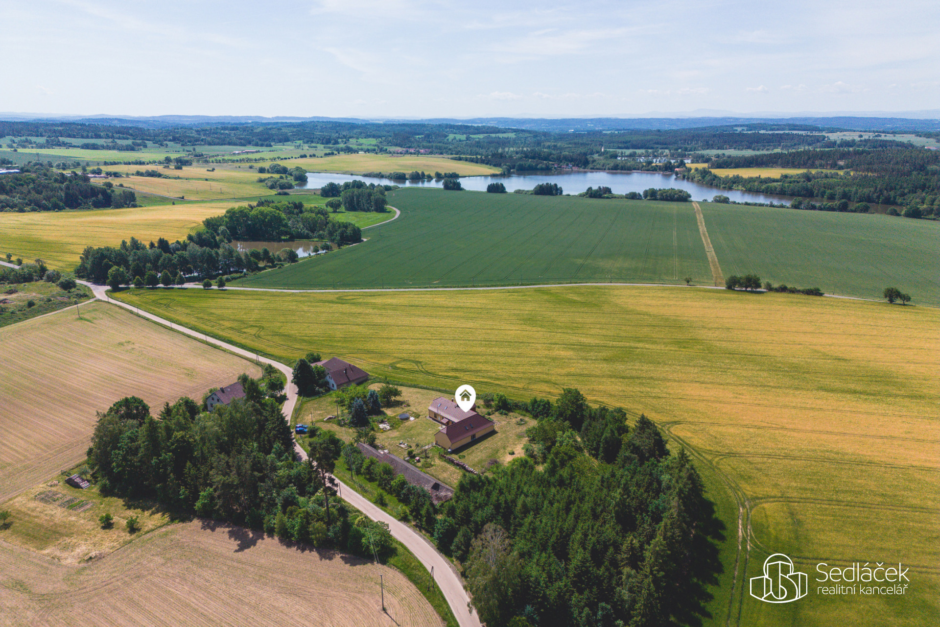 Rodinný dům ve stylu venkovské usedlosti | 9 287 m² pozemků, stodola a potenciál dalšího rozvoje