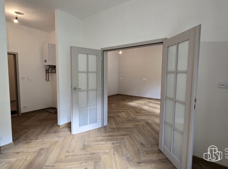 Pronájem bytu, 1+1, 61 m²