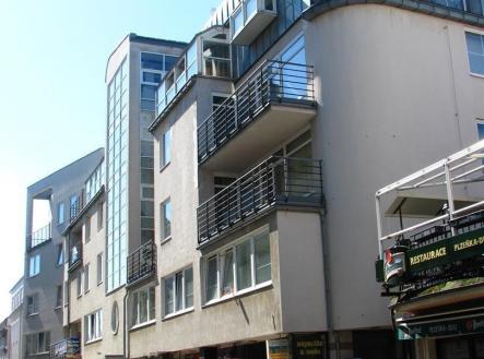 Pronájem kanceláře, 92 m²