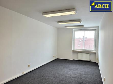 Pronájem kanceláře, 92 m²