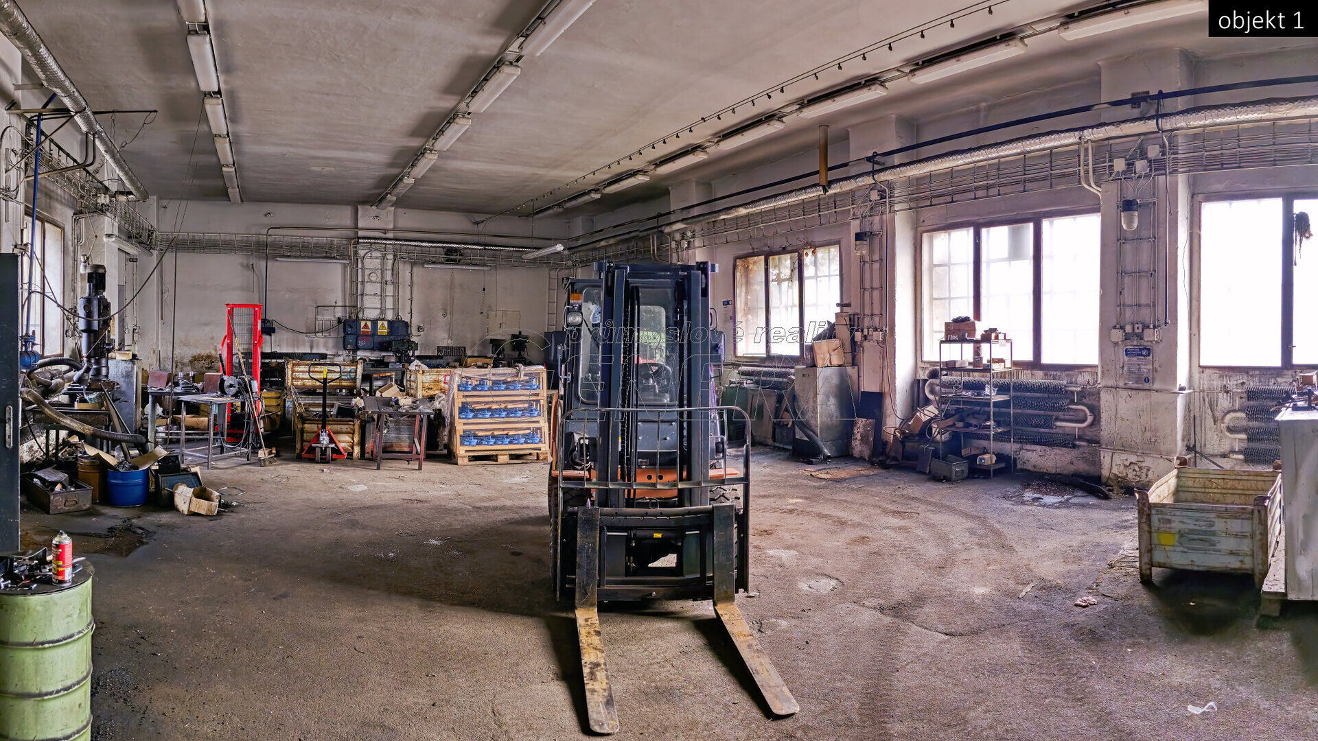 Dílenské a skladovací objekty o podlahových plochách 113 až 558 m2