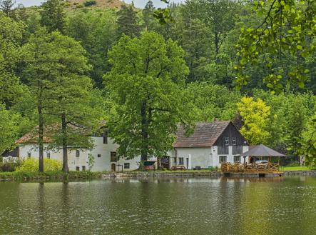 Prodej - chata/rekreační objekt, 2 000 m²