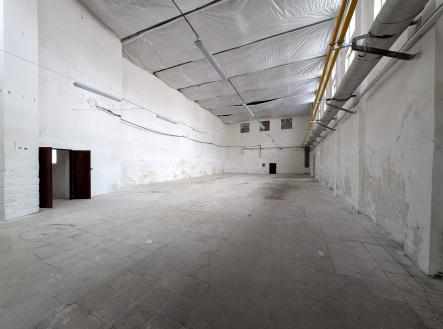 Pronájem - komerční objekt, výroba, 1 039 m²