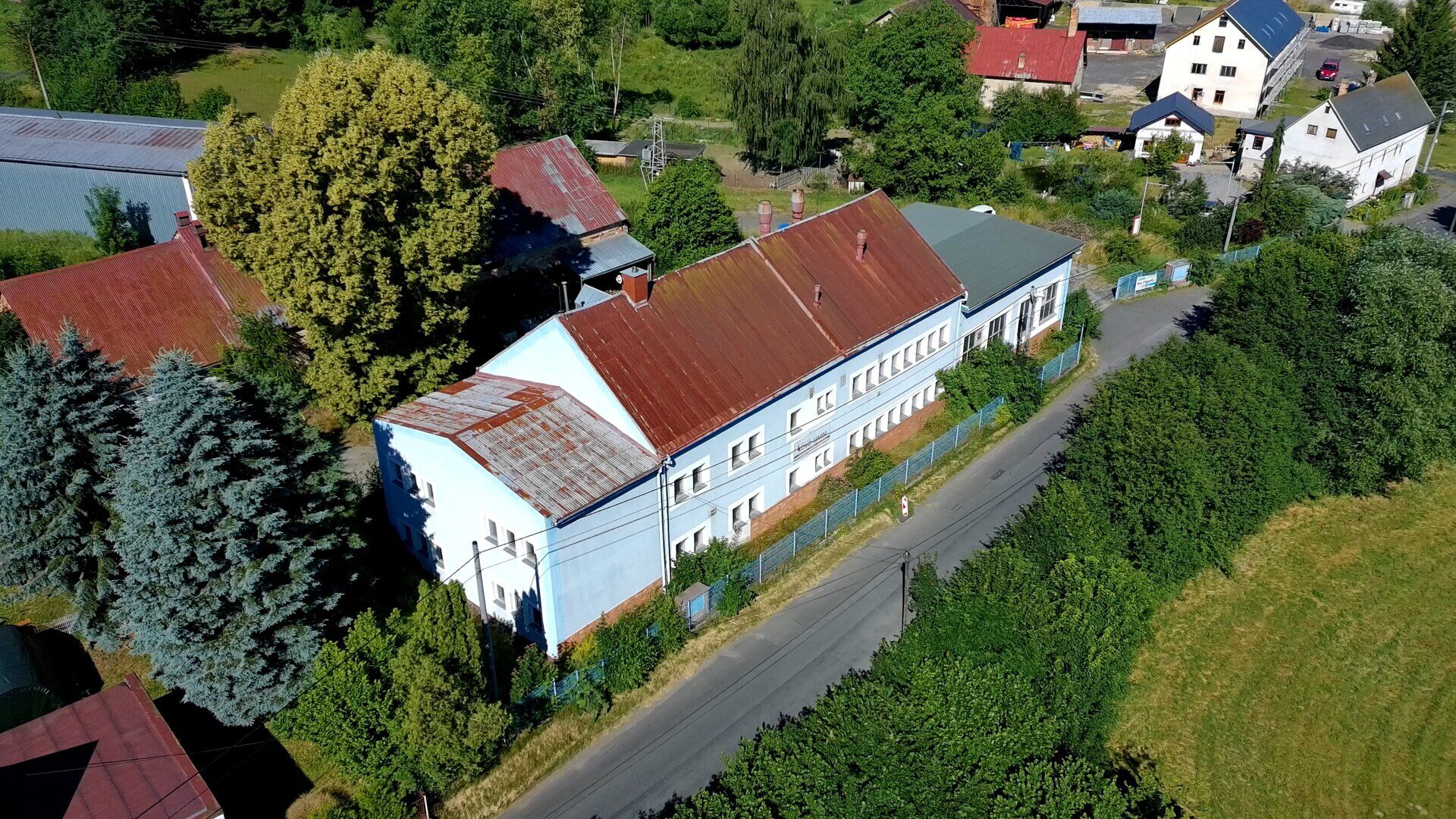 Funkční výrobní areál - dnes zámečnická výroba