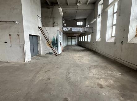 Pronájem skladovací prostor, 200 m²