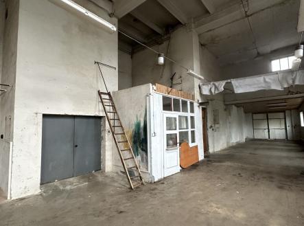Pronájem skladovací prostor, 200 m²