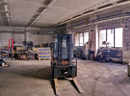 Pronájem komerčního objektu, výroba, 1 870 m²