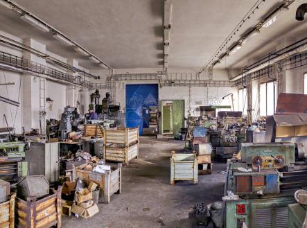 Pronájem komerčního objektu, sklad, 1 870 m²