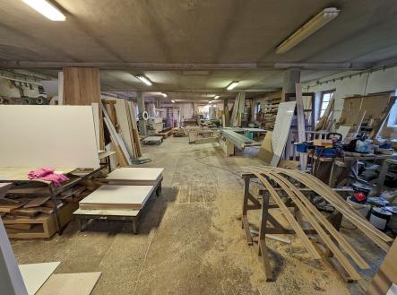 Prodej komerčního objektu, výroba, 1 900 m²