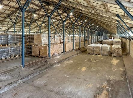 Prodej komerčního objektu, sklad, 1 833 m²
