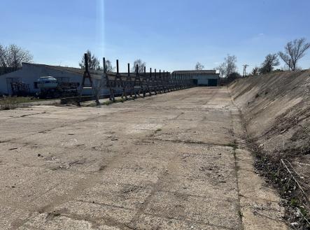 Prodej pozemku pro komerční výstavbu, 8 200 m²