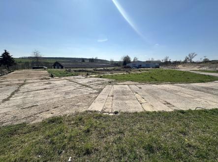 Prodej pozemku pro komerční výstavbu, 8 200 m²