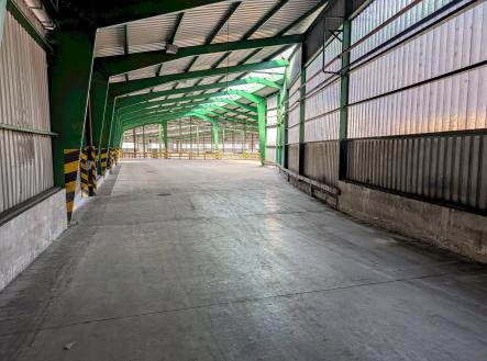 Pronájem komerčního objektu, sklad, 6 805 m²