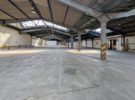 Pronájem komerčního objektu, sklad, 1 599 m²