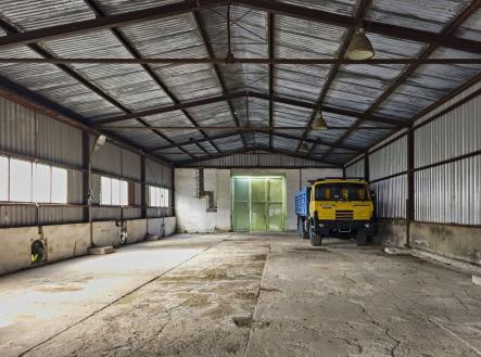 Pronájem komerčního objektu, sklad, 695 m²