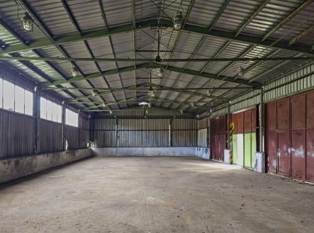 Pronájem komerčního objektu, sklad, 305 m²