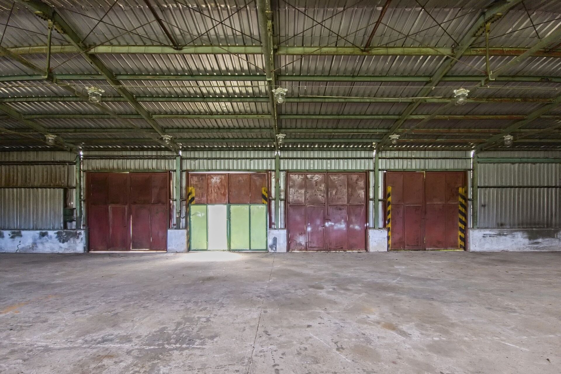 Skladová hala o ploše 305 m2