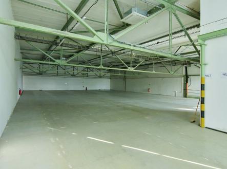 Pronájem skladovací prostor, 1 485 m²