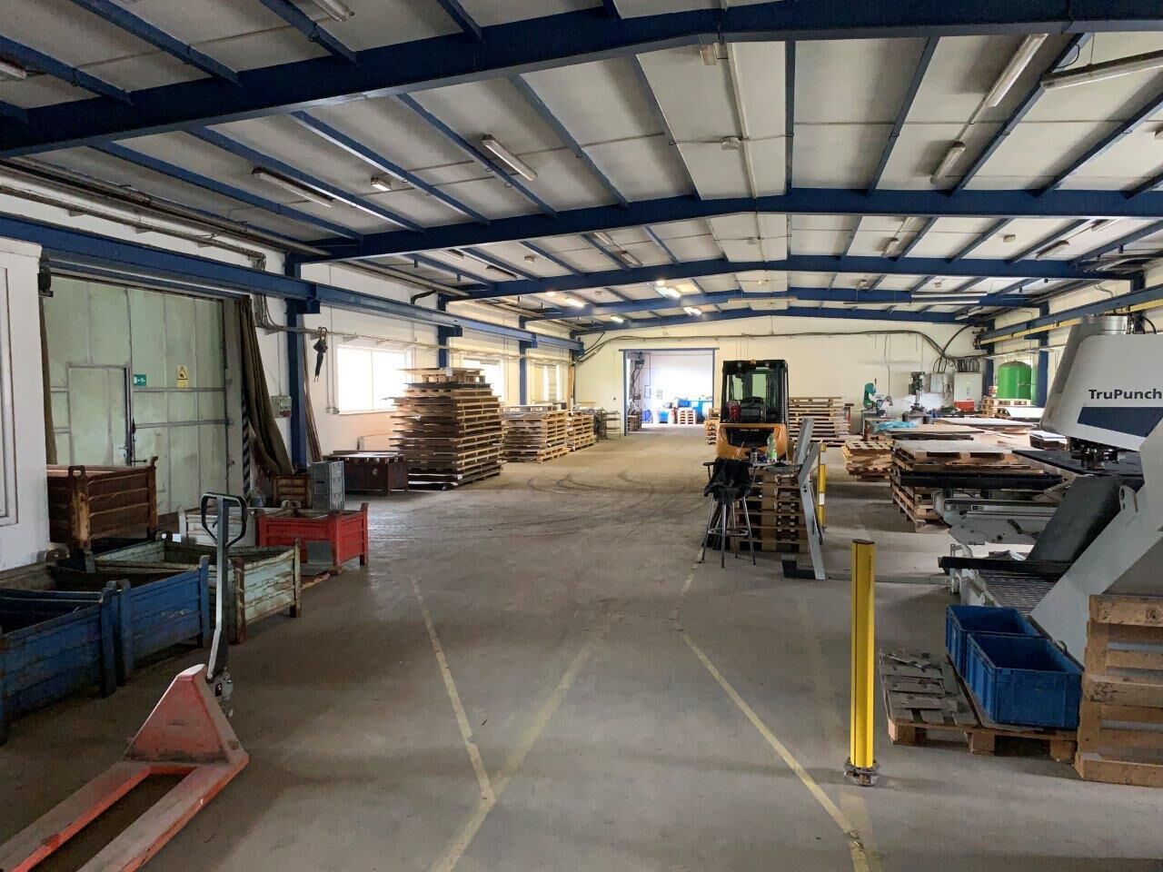 Výrobně-skladovací hala o vnitřní ploše 1.248 m2