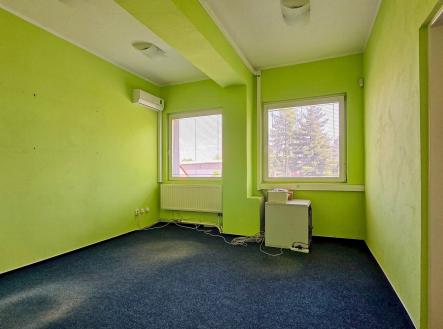 Pronájem kanceláře, 233 m²