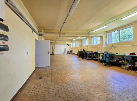 Pronájem skladovací prostor, 442 m²
