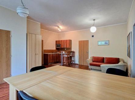 Pronájem kanceláře, 71 m²