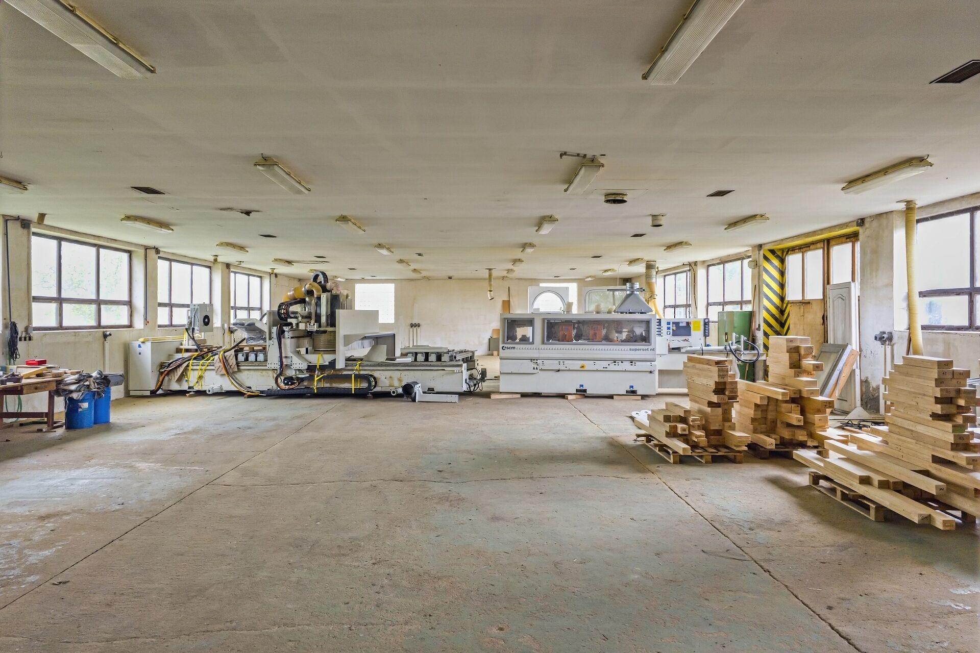 Přízemní zděná hala o ploše 629 m2