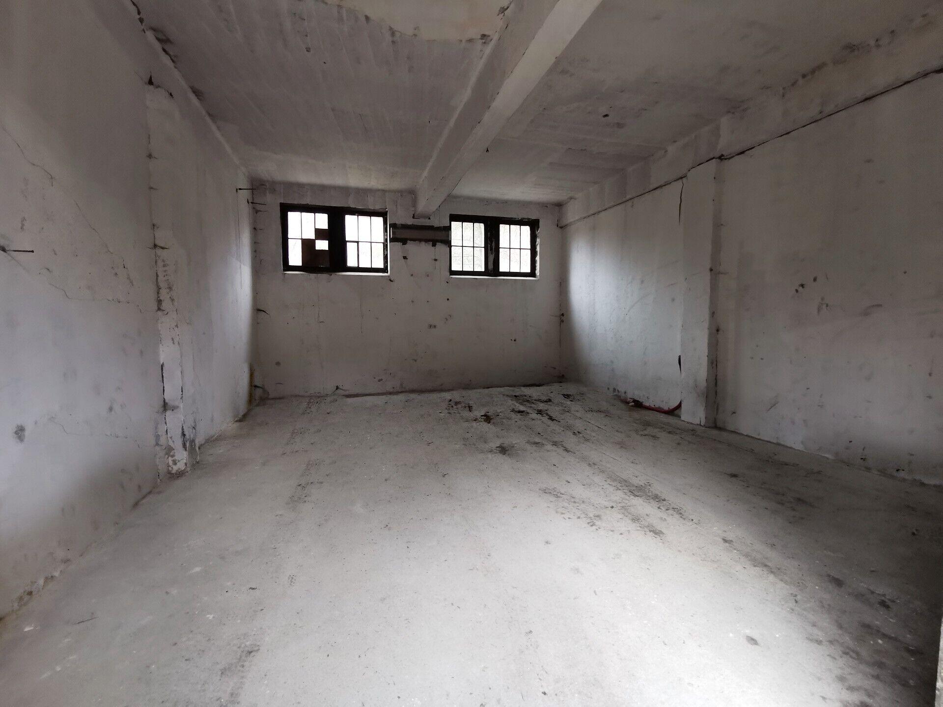 Pronájem prostorné dvojgaráže 57 m2 ve Smržovce