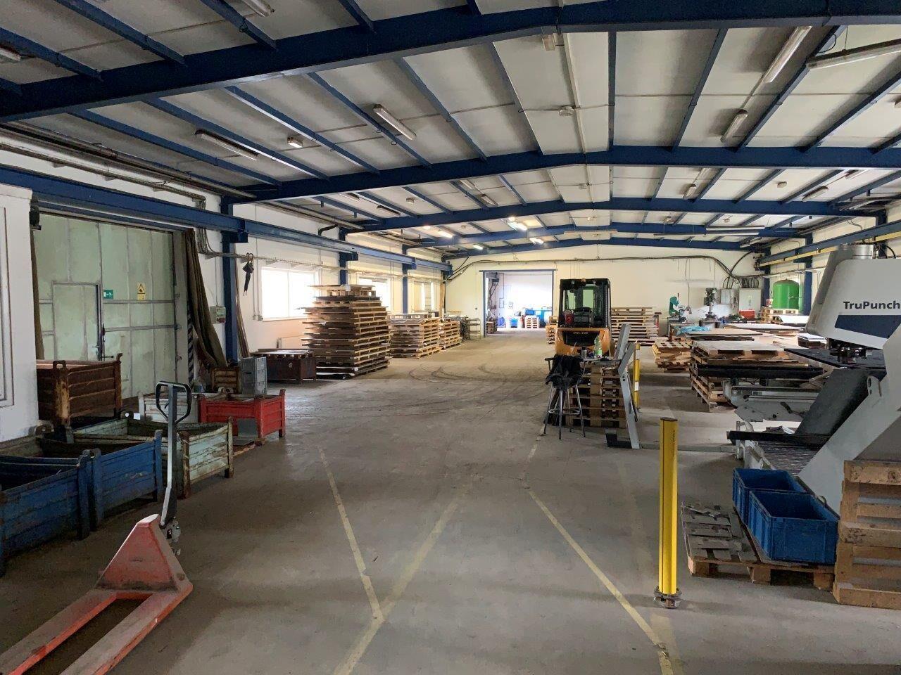Výrobně-skladovací hala o vnitřní ploše 1.248 m2