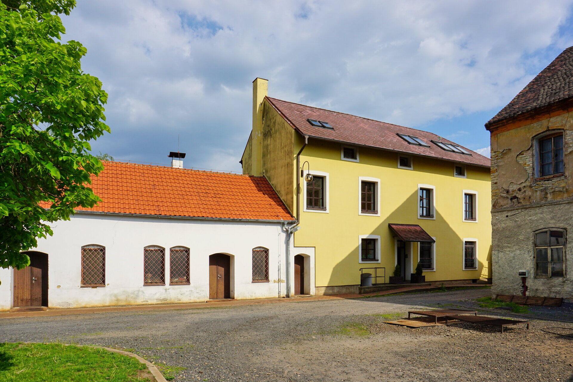 Prodej výrobního areálu 3.501 m2