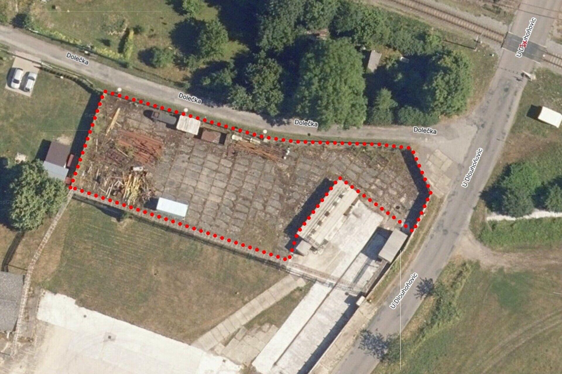 Oplocená zpevněná plocha o výměře cca 1.300 m2 v Žamberku