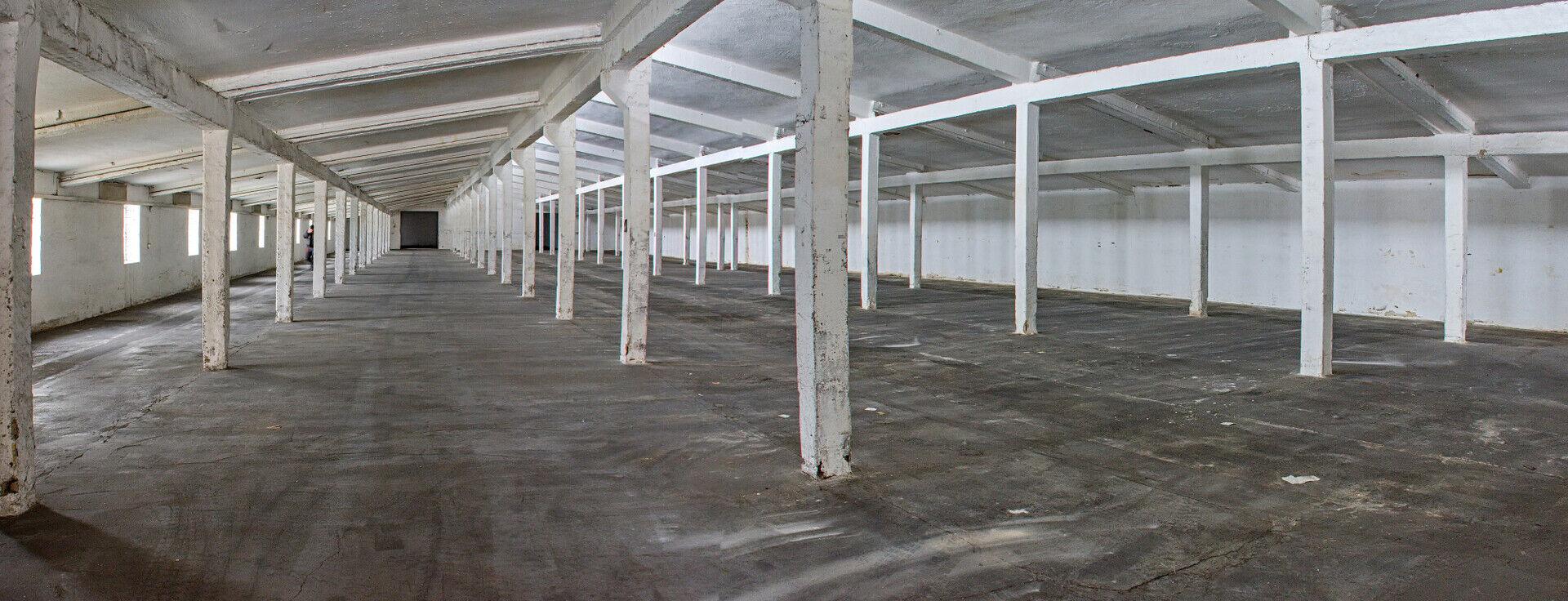 Přízemní skladovací hala 1.611 m2 vedle D11