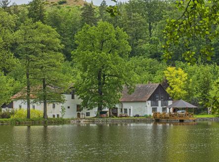 Prodej chaty/rekreačního objektu, 2 000 m²
